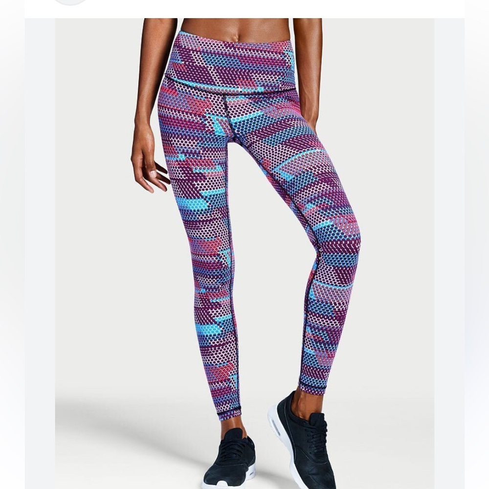 VICTORIA'S SECRET VSX KNOCKOUT LEGGINGS (a517)